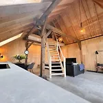 Wonen In Een Boerenschuur Uit 1899